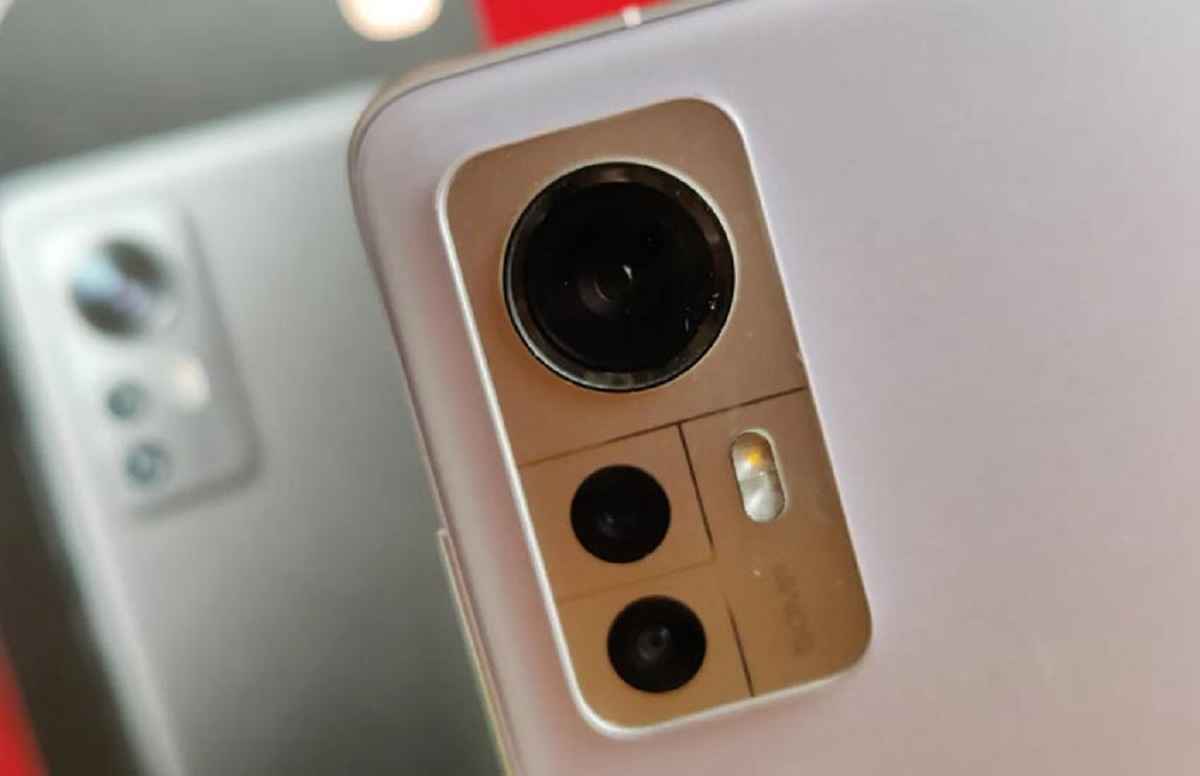 نگاهی به دوربین گوشی S21 fe و Xiaomi 12