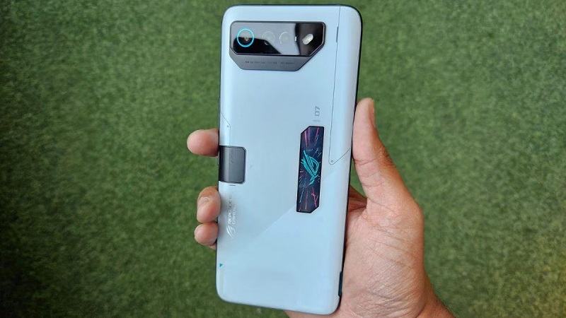 Asus ROG Phone 7 Ultimate یکی از گوشی های برتر از لحاظ باتری