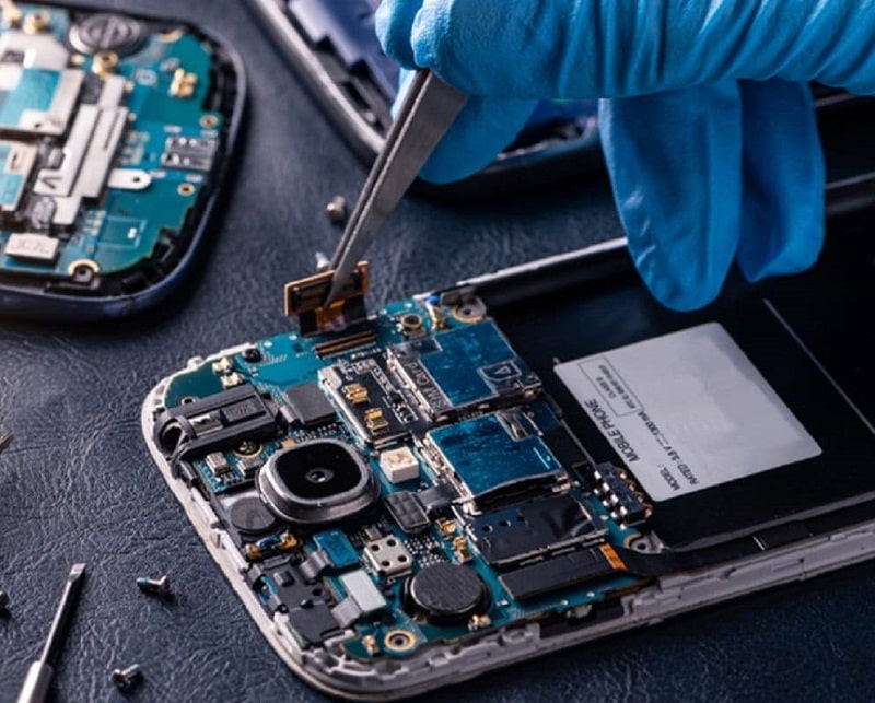 بهترین گوشی از نظر سخت افزاری؛ بررسی مدل های سامسونگ و شیائومی و ایفون