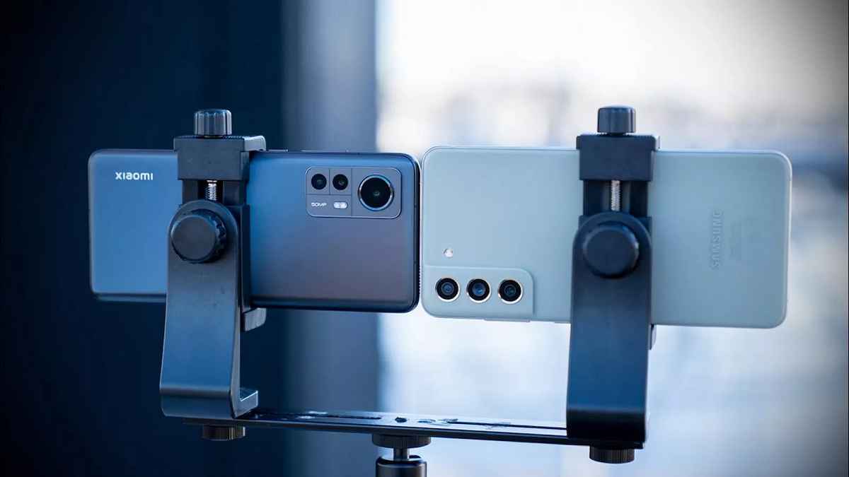 مقایسه شیائومی 12 با S21 FE؛ ارزش خرید کدامیک بیشتر است؟