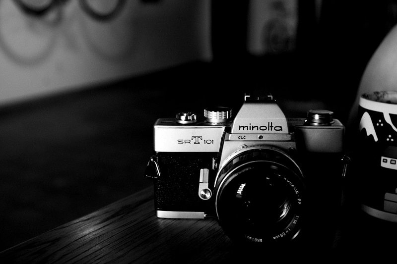 سیاه سفید کردن عکس؛ تبدیل تصویر رنگی به سیاه سفید در اندروید و ایفون