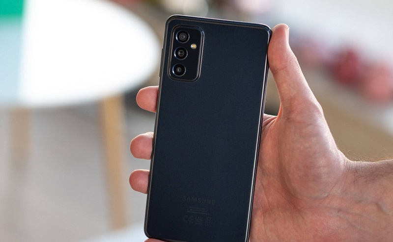 مشخصات گوشی m52؛ نگاهی به باتری و دوربین