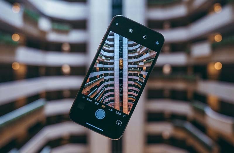 دوربین ایفون ایکس | بررسی صفر تا صد این گوشی قدیمی!