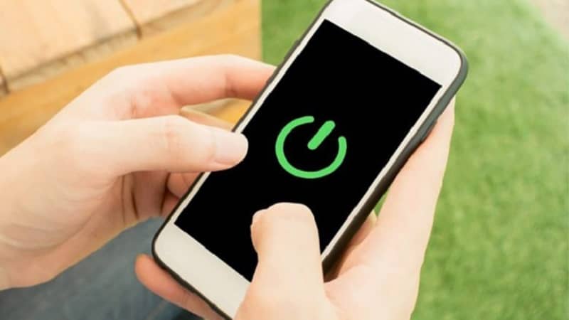 علت خاموش شدن گوشی؛ بررسی دلایل خاموش شدن ناگهانی موبایل در سامسونگ و شیائومی و ایفون