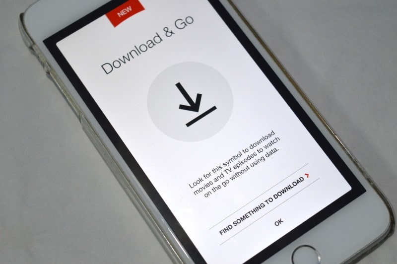 دانلود فیلم در ایفون؛ آموزش دانلود فیلم با گوشی اپل