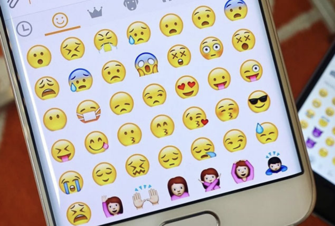 معنی ایموجی های قلب، صورتک، دست