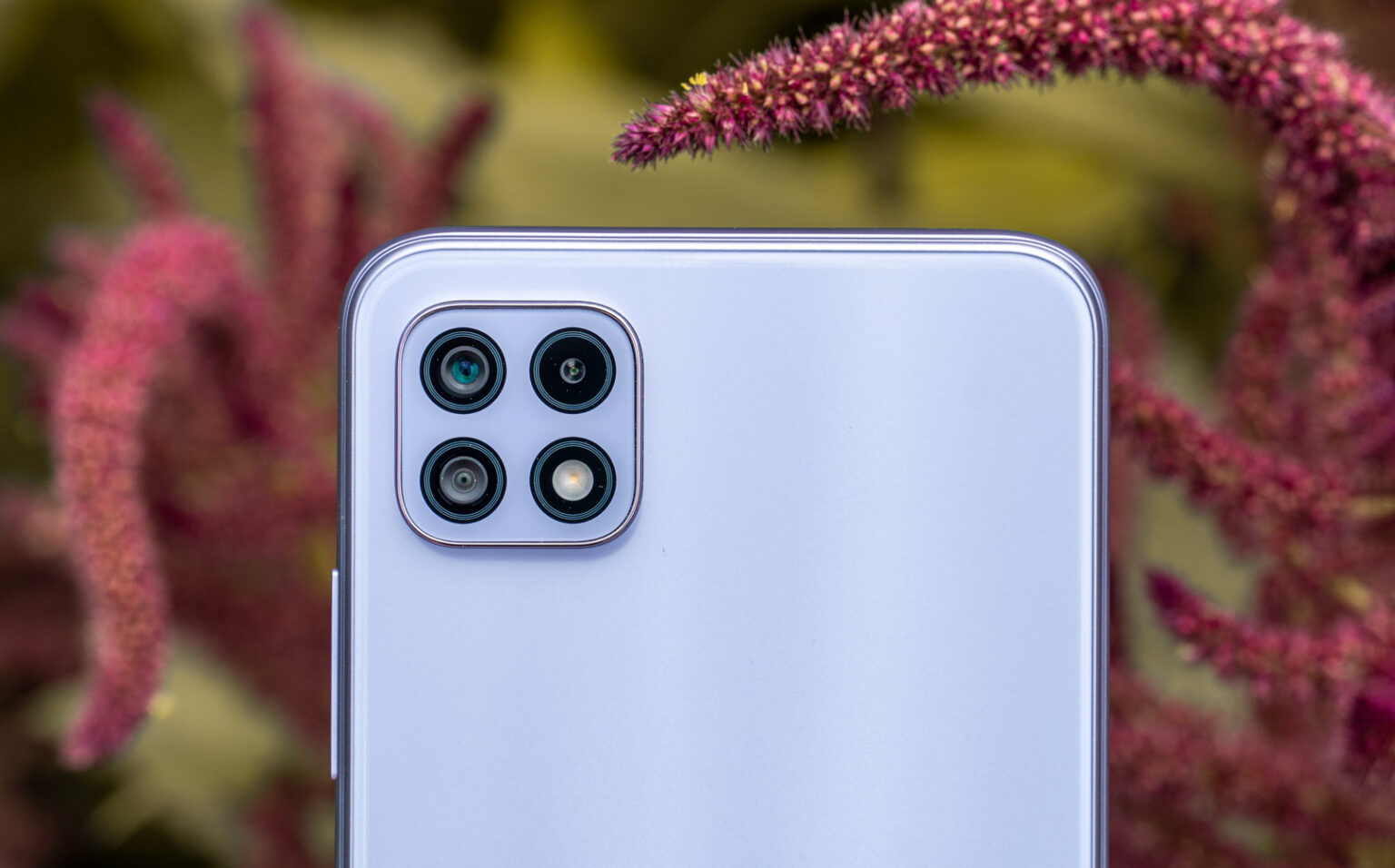 مشخصات دوربین A22؛ نگاهی به عملکرد a22 در فیلمبرداری و عکاسی