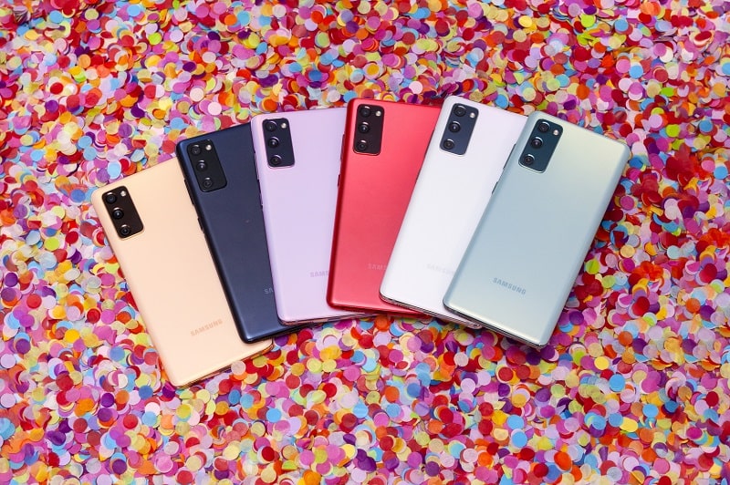 مقایسه s20 fe با poco f2 pro