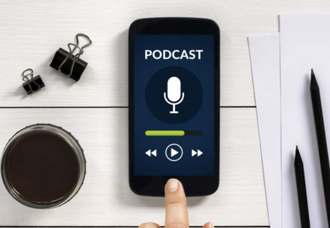 معرفی پادکست های انگلیسی + لینک شنیدن آنلاین